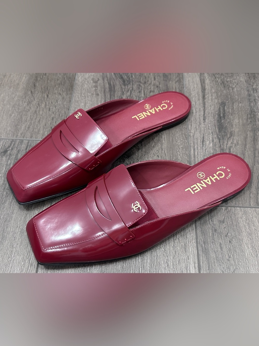 2026 CHANEL BURGUNDY LEATHER SLIDES MULES HALF LOAFER SHOES GOLD CC LOGO 41 - Picture 9 of 16